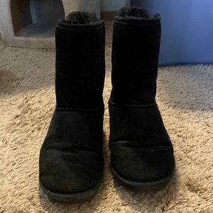 Bearpaw Black Boots
